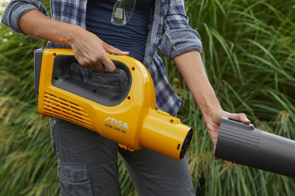 Stiga SAB100AE KIT lehtipuhallin 20V~4Ah
