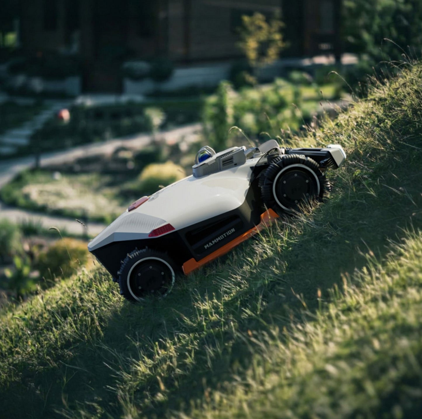 Mammotion Luba 3 10000X AWD LiDAR robottiruohonleikkuri