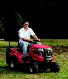 Ajoleikkurit, päältäajettava ruohonleikkuri